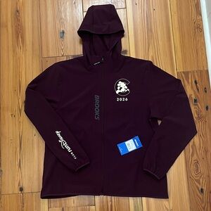 Brooks NWT Disney Run Hooded Zip Jacket - Burgundy